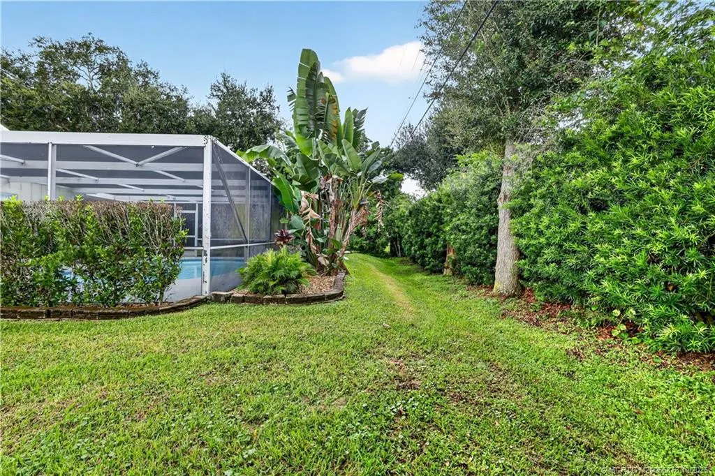 908 SW 36th Terrace