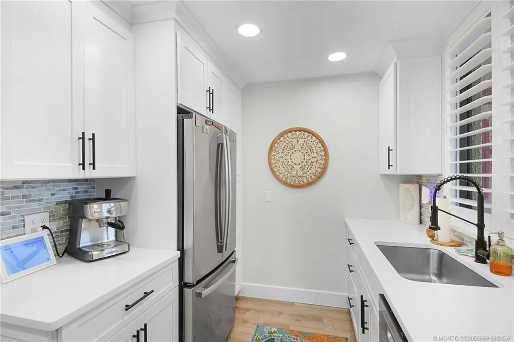 3452 NE Causeway Boulevard #202