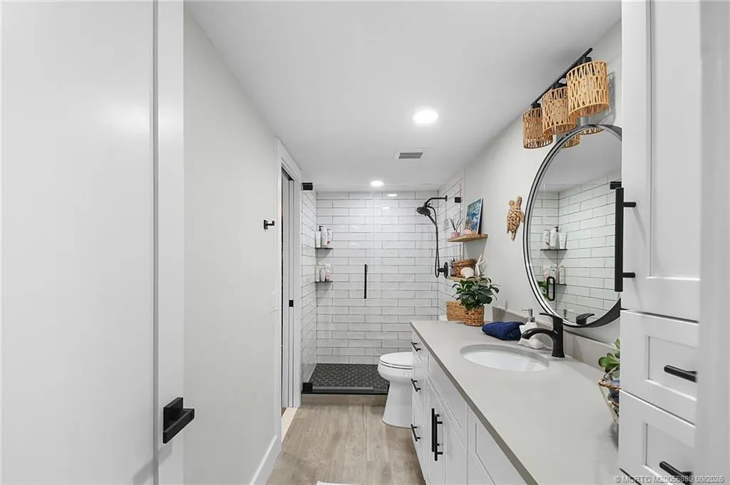 3452 NE Causeway Boulevard #202