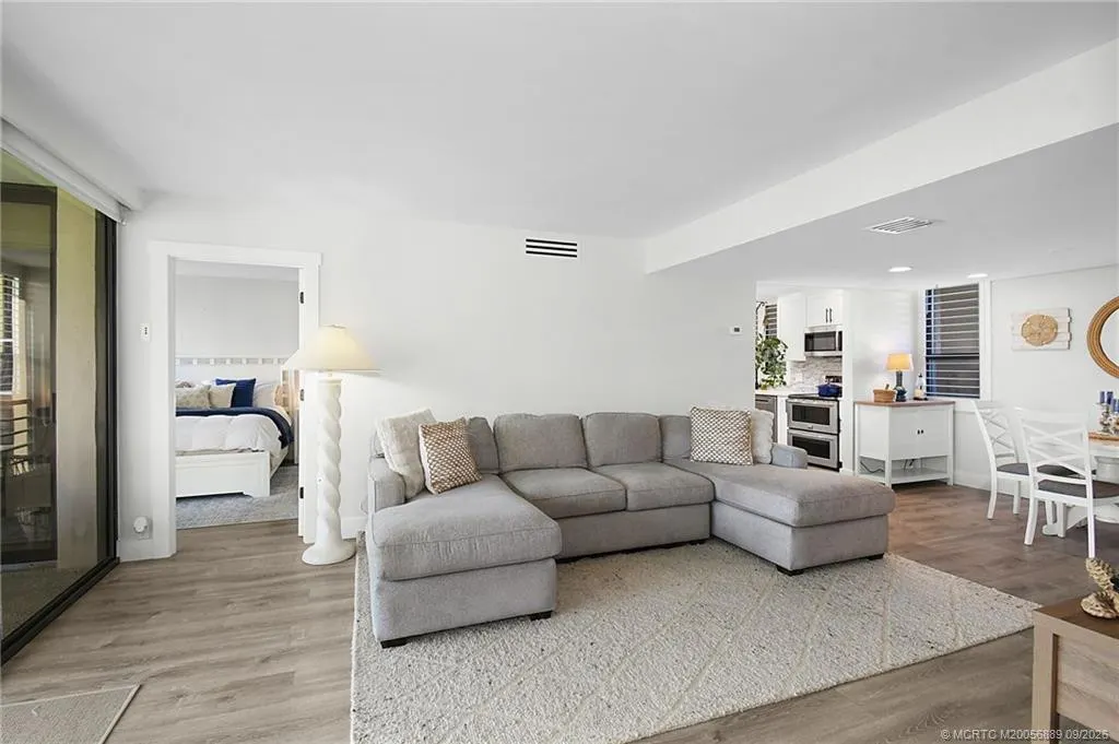 3452 NE Causeway Boulevard #202