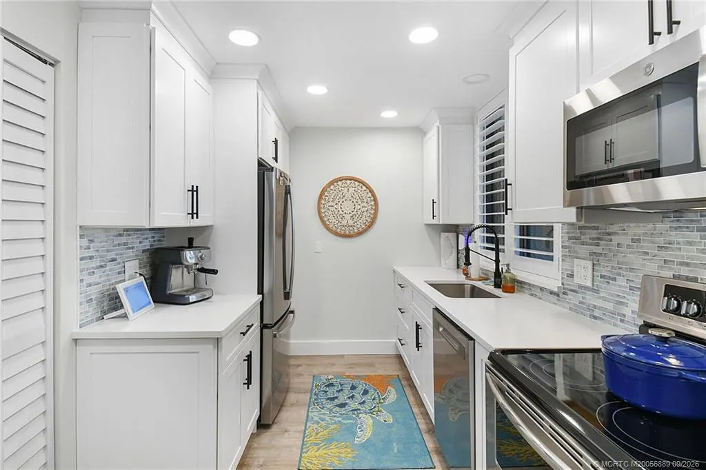 3452 NE Causeway Boulevard #202