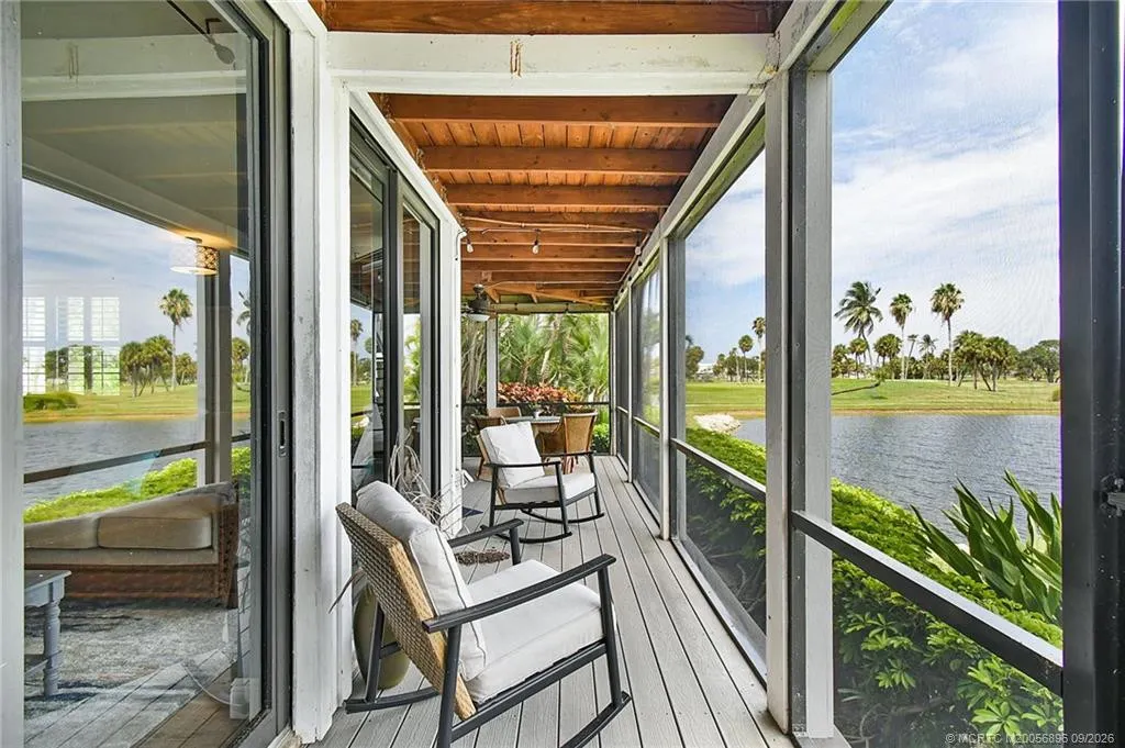 311 NE Golfview Circle
