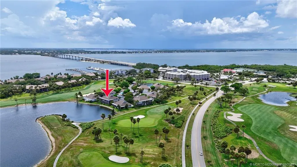 311 NE Golfview Circle