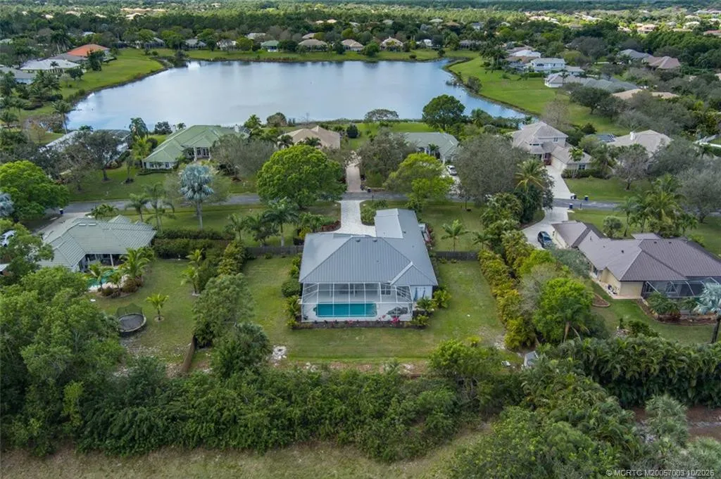 4977 SW Lake Grove Circle