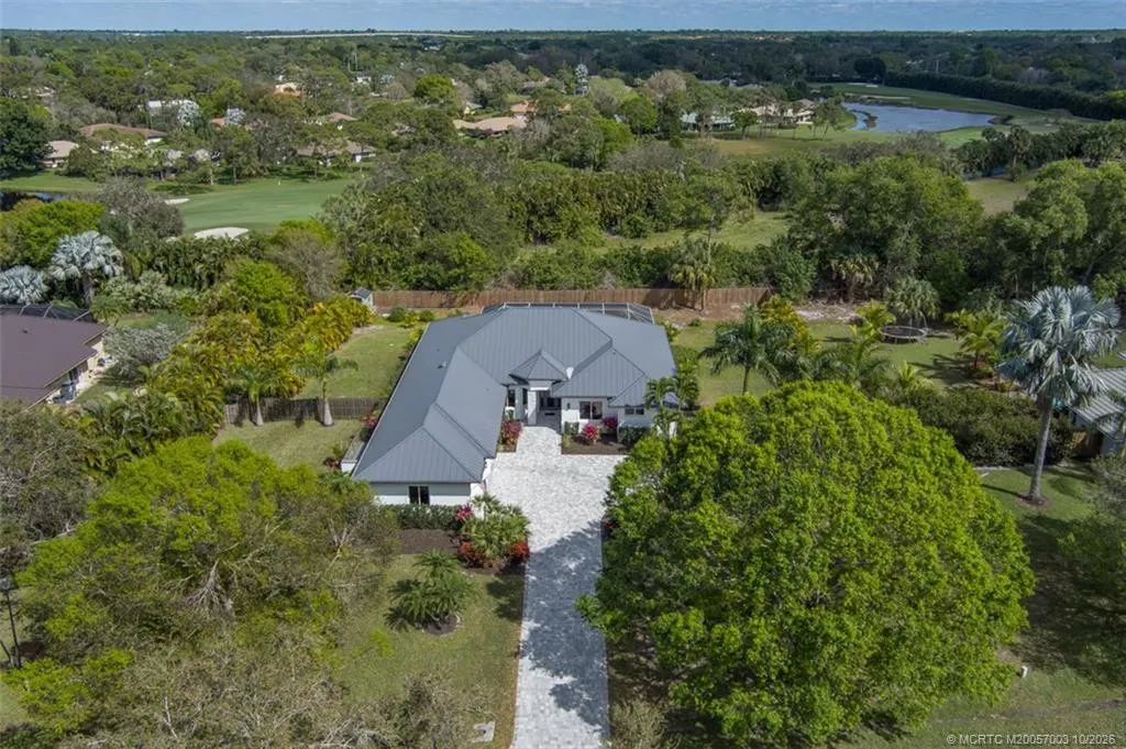 4977 SW Lake Grove Circle