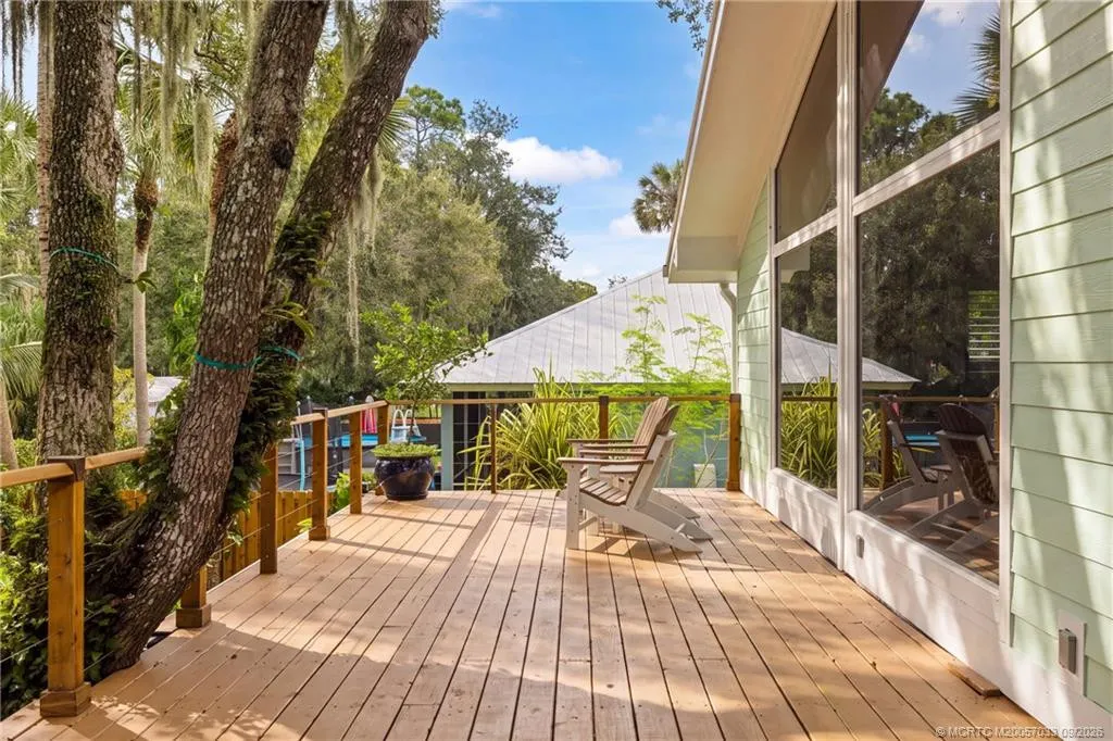 615 SW Rustic Circle