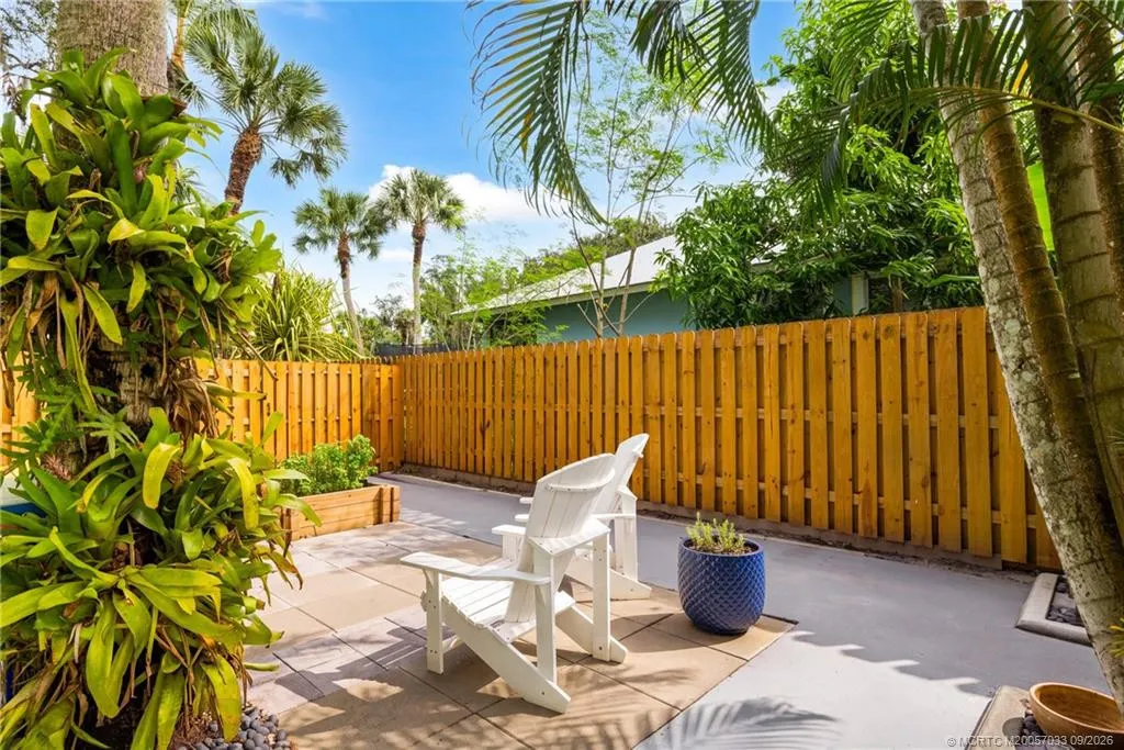 615 SW Rustic Circle