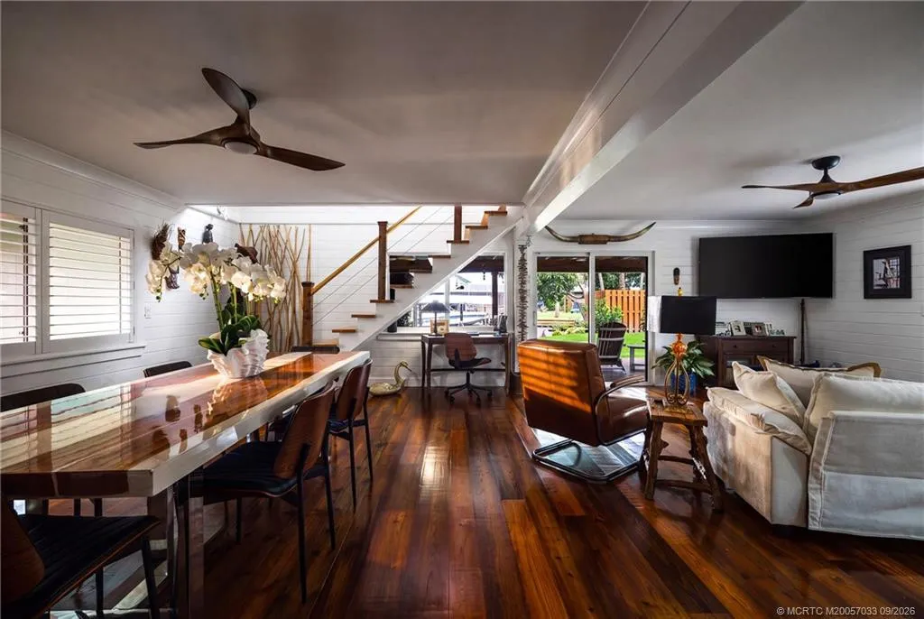 615 SW Rustic Circle