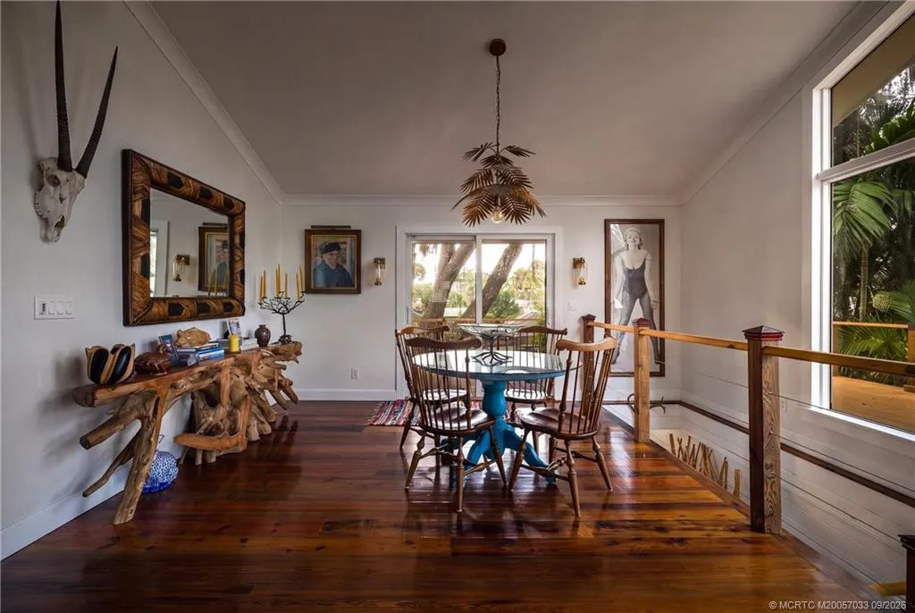 615 SW Rustic Circle