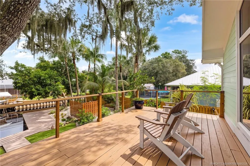 615 SW Rustic Circle