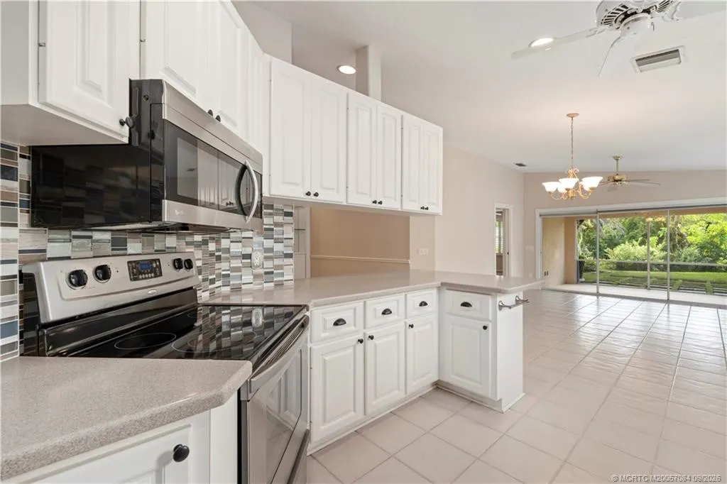 1664 SW Shady Lake Terrace
