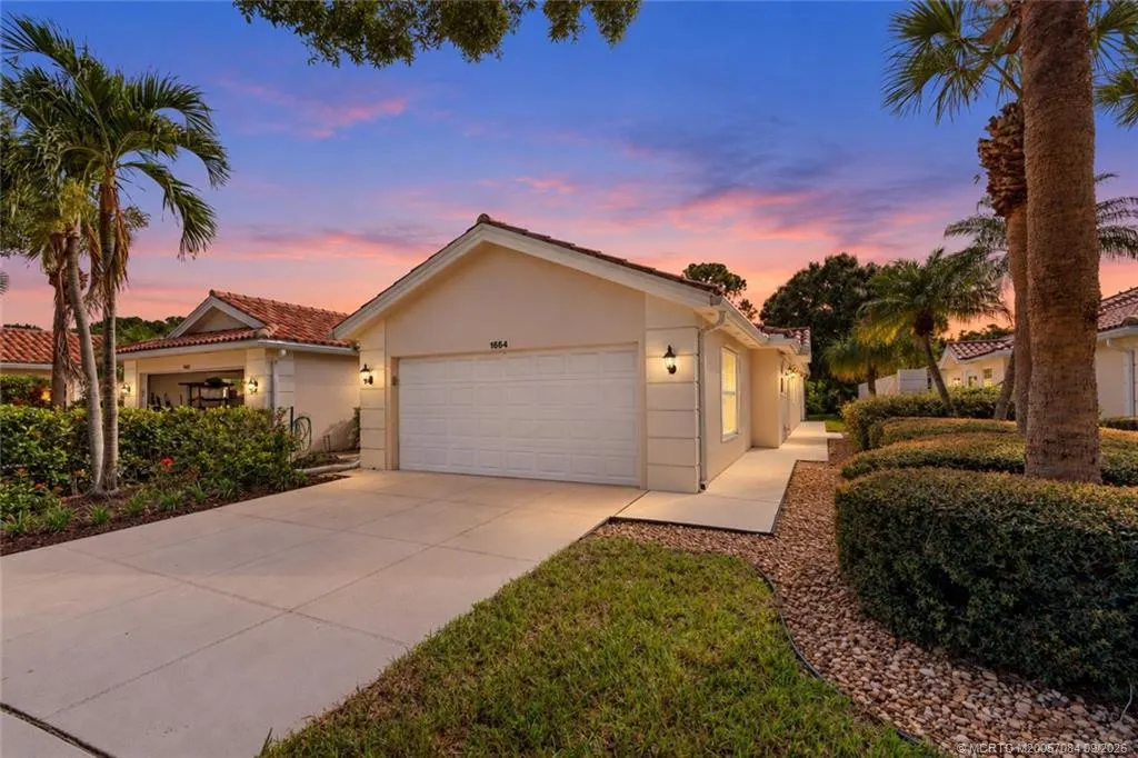 1664 SW Shady Lake Terrace