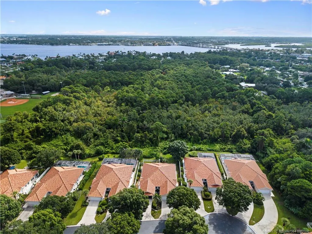1664 SW Shady Lake Terrace