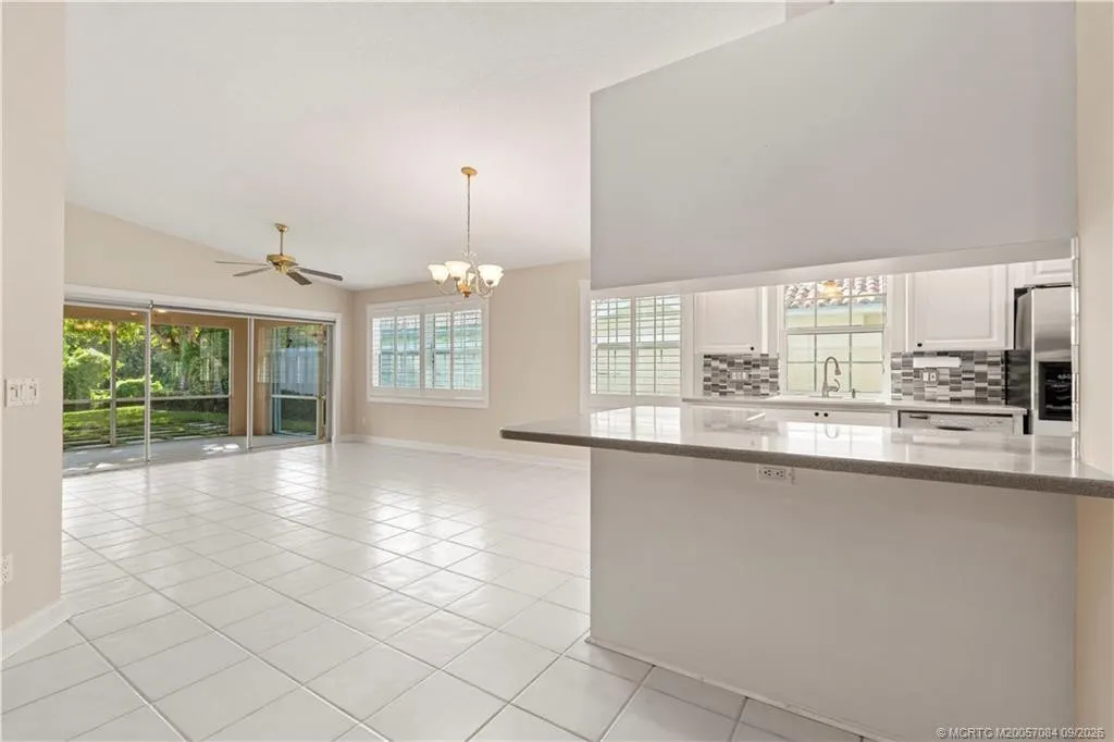 1664 SW Shady Lake Terrace