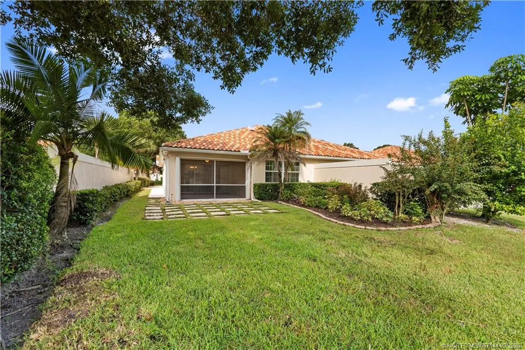 1664 SW Shady Lake Terrace