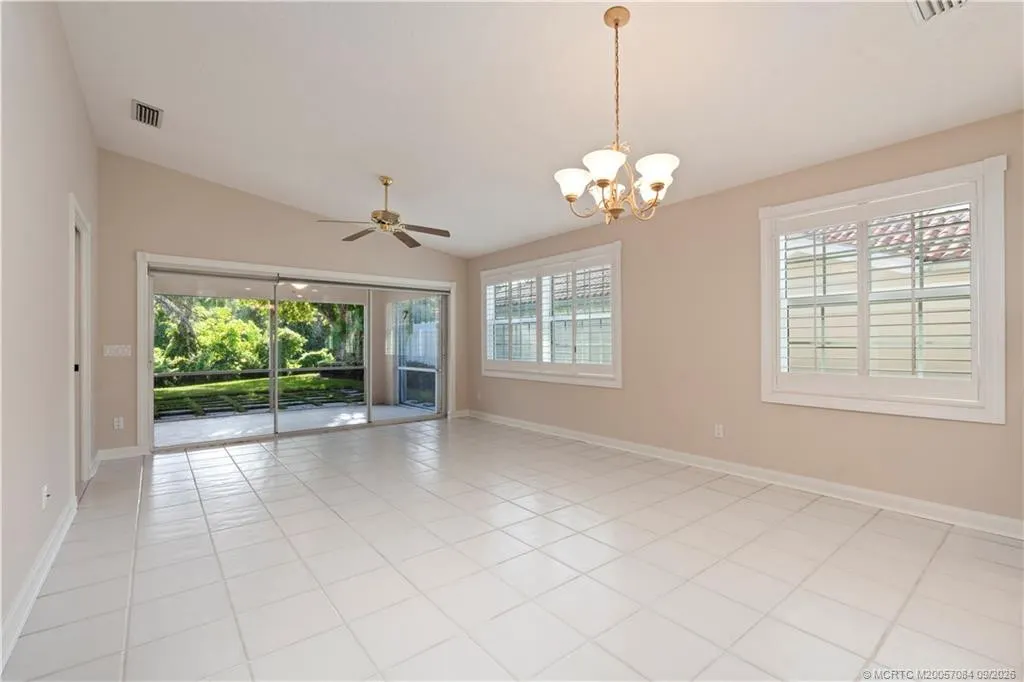 1664 SW Shady Lake Terrace