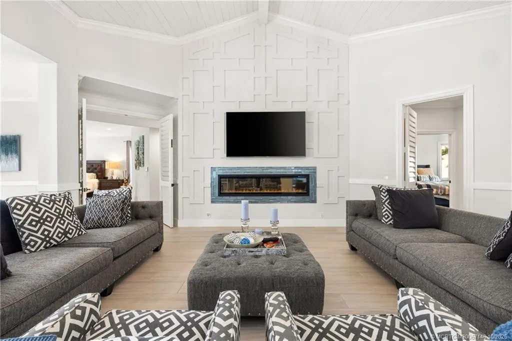 3220 W Channel Circle