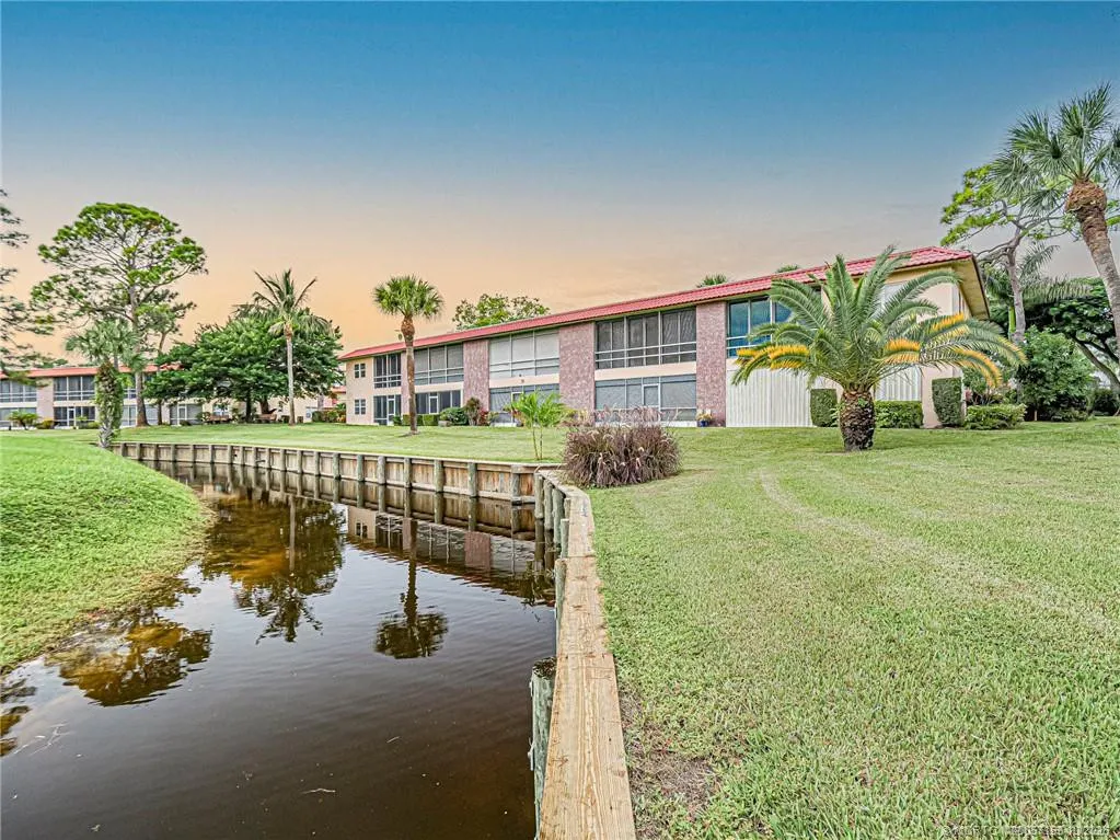 1975 SW Palm City Road #39J