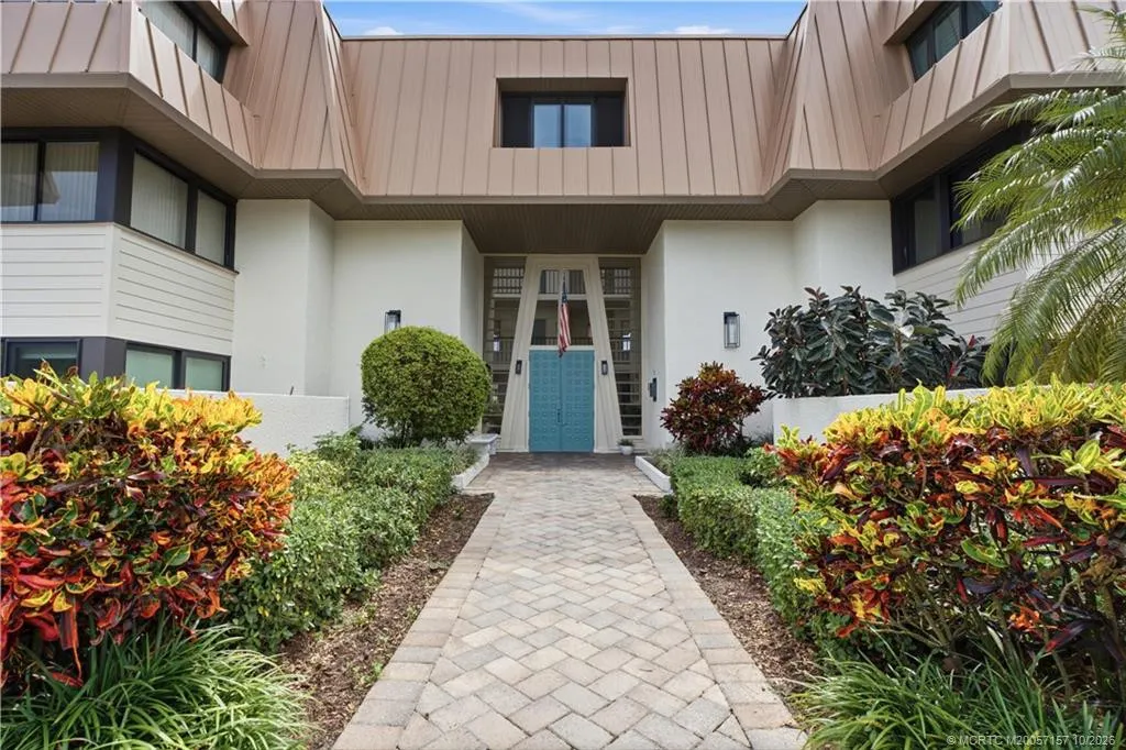 1800 SE Saint Lucie Boulevard #7-201