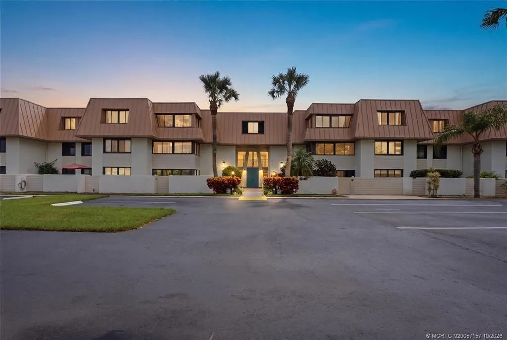 1800 SE Saint Lucie Boulevard #7-201