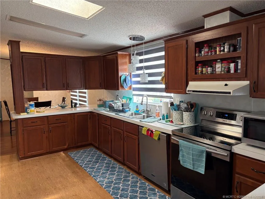 2460 SW Versailles Terrace
