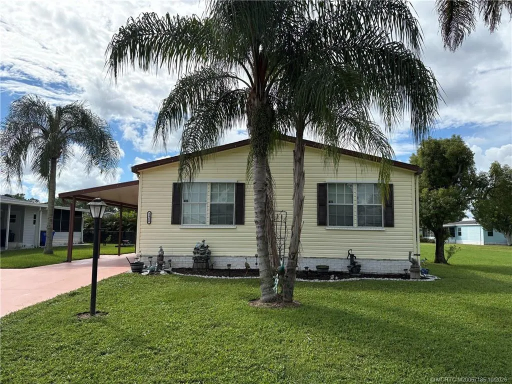2460 SW Versailles Terrace