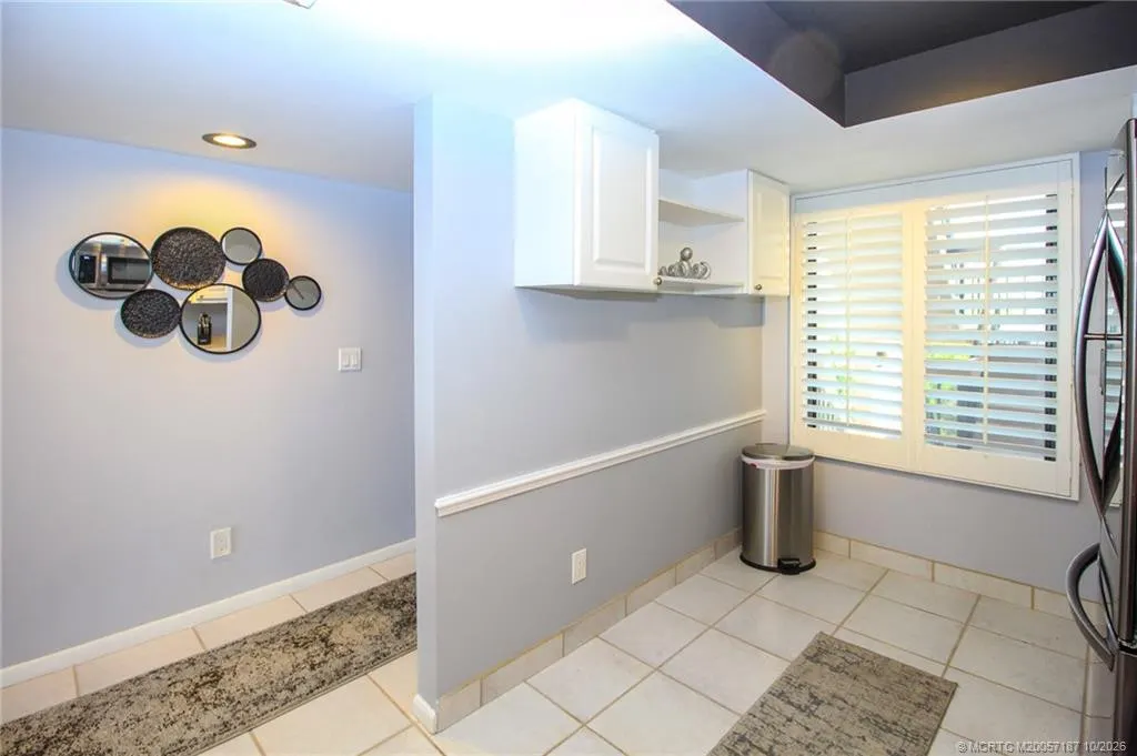 4680 NE Sandpebble Trace #302