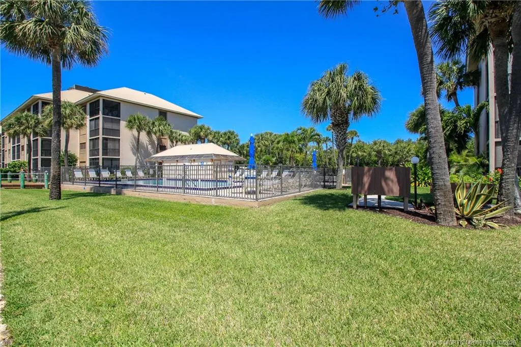 4680 NE Sandpebble Trace #302