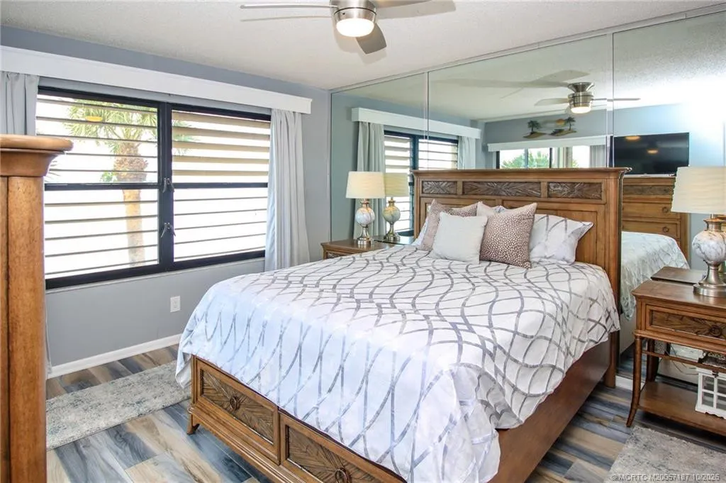 4680 NE Sandpebble Trace #302