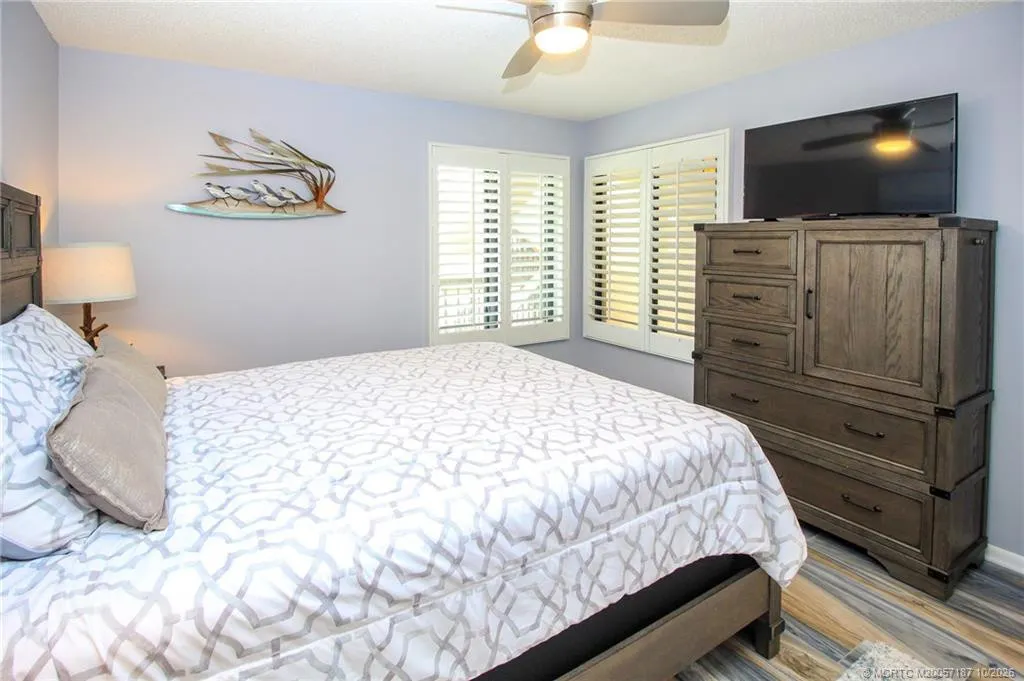 4680 NE Sandpebble Trace #302