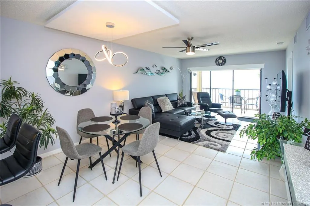 4680 NE Sandpebble Trace #302