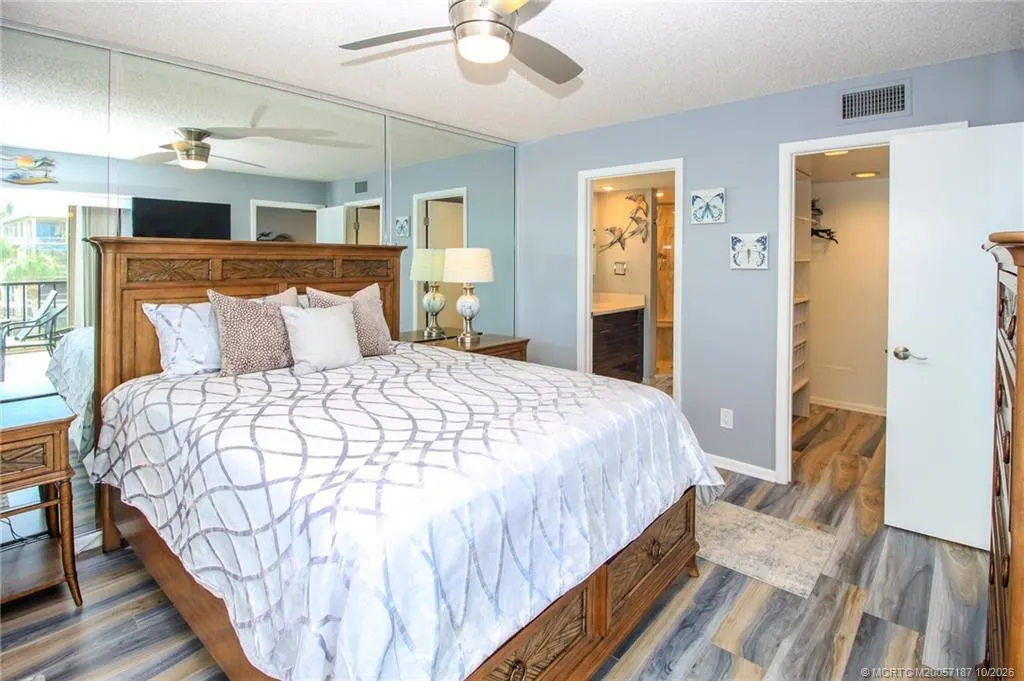 4680 NE Sandpebble Trace #302