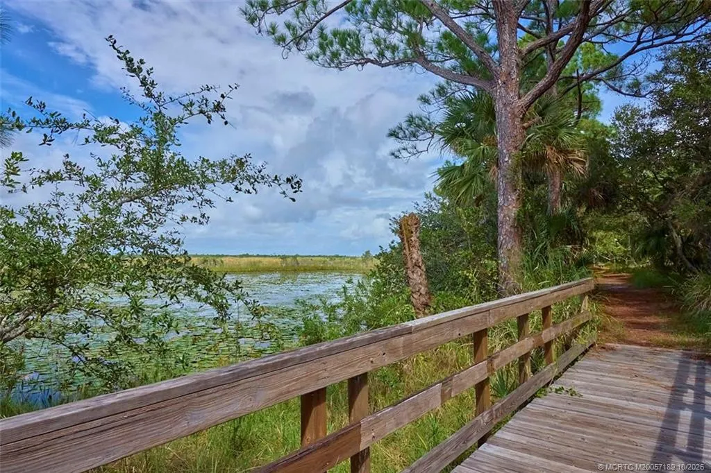 4811 NE Savannah Road