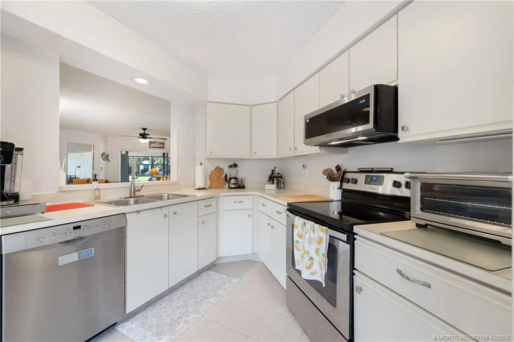 3450 SE Martinique Trace #103