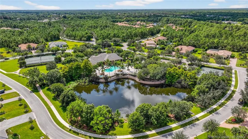 3296 SW Flowerdew Court