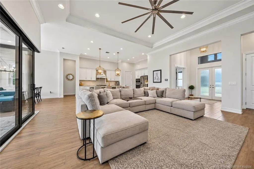 3296 SW Flowerdew Court