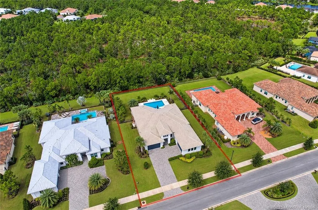 3296 SW Flowerdew Court