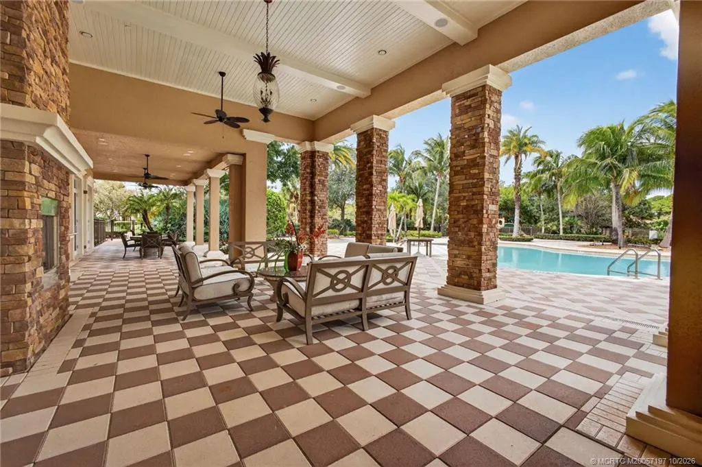 3296 SW Flowerdew Court
