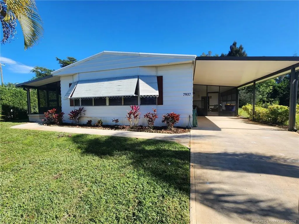 7937 SE Continental Drive