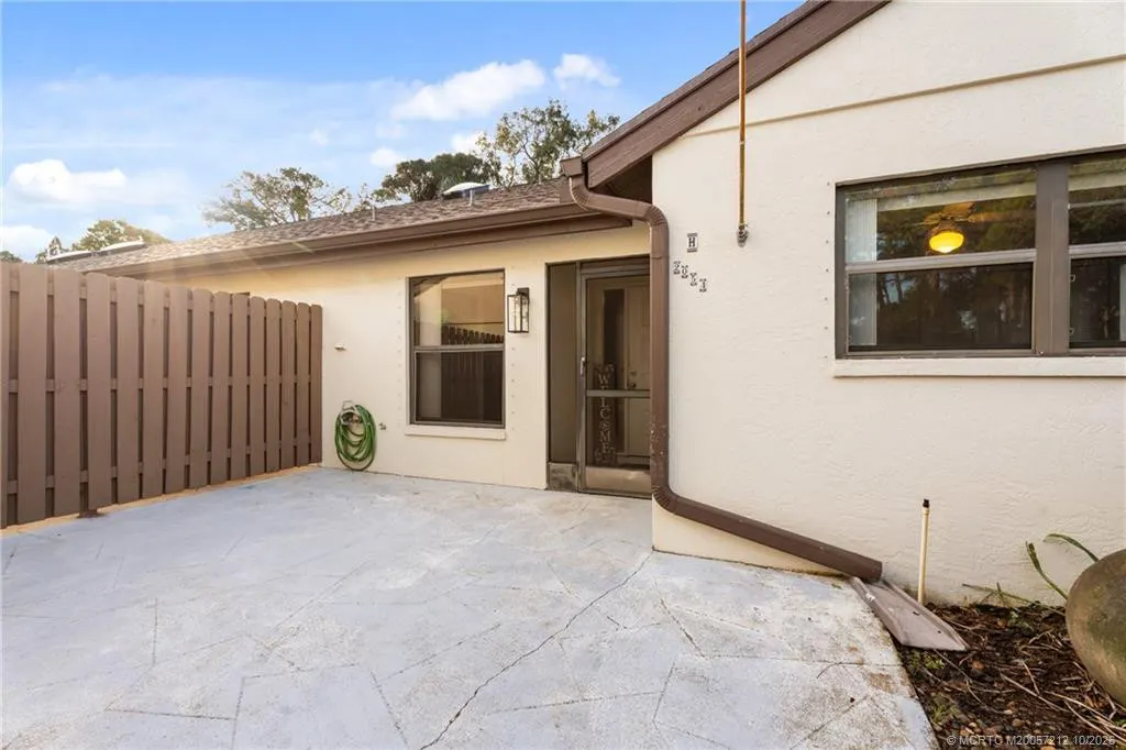 2054 SW Silver Pine Way #123H