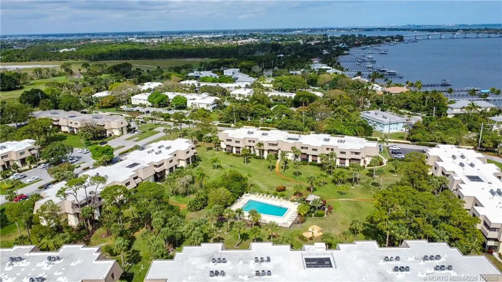 1800 SE Saint Lucie Boulevard #9-105