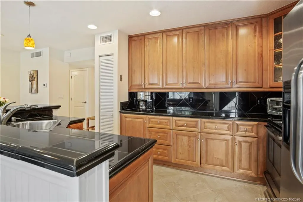 1800 SE Saint Lucie Boulevard #9-105