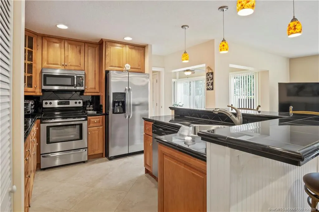 1800 SE Saint Lucie Boulevard #9-105