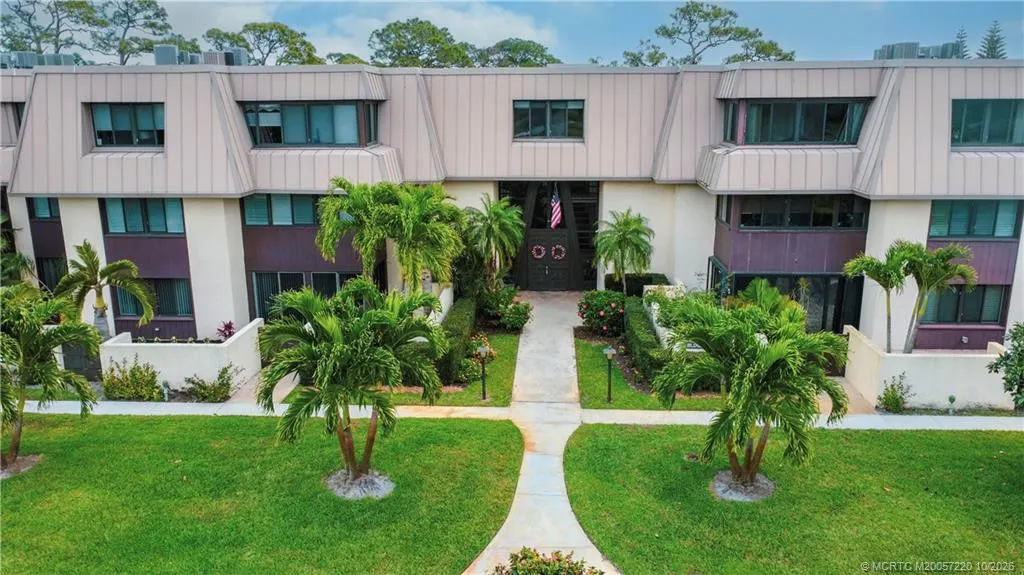 1800 SE Saint Lucie Boulevard #9-105