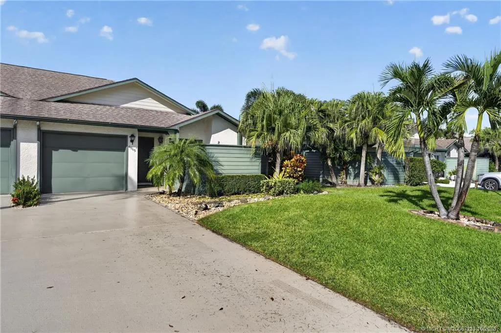 6865 SE Bunker Hill Drive