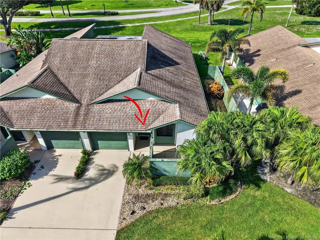 6865 SE Bunker Hill Drive