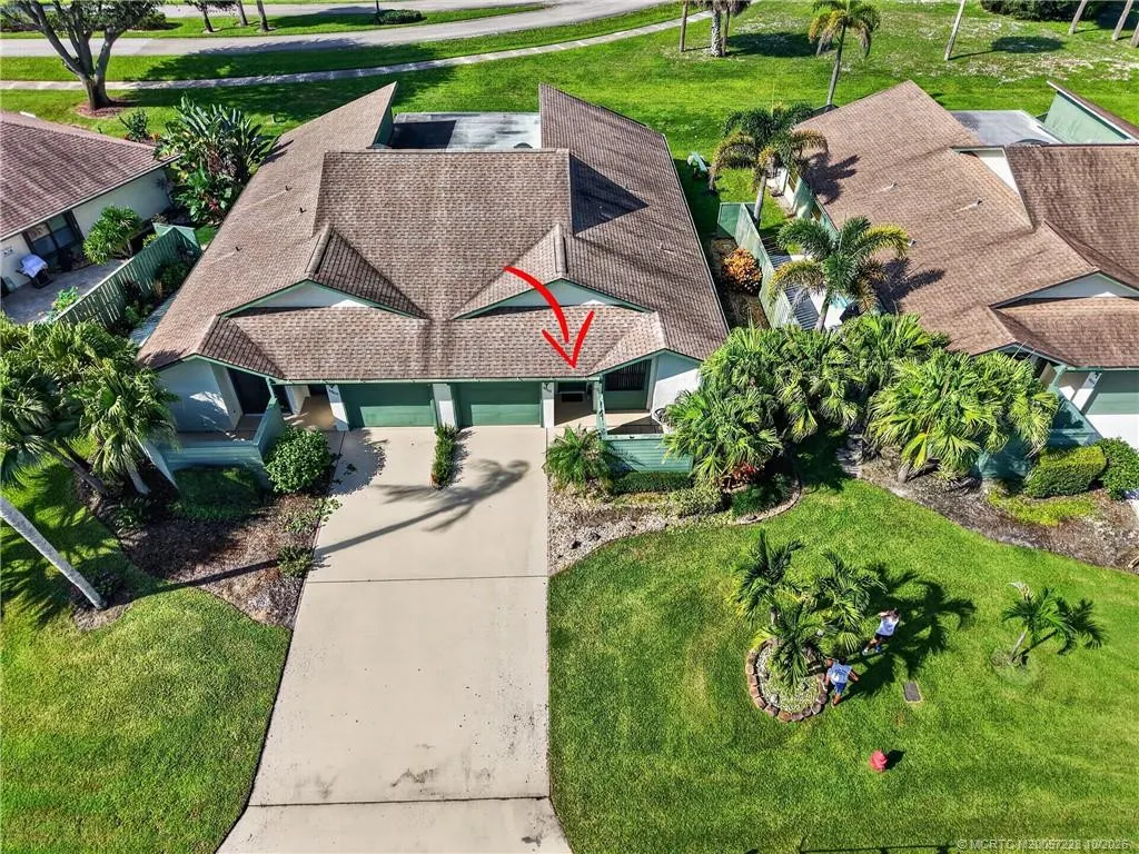 6865 SE Bunker Hill Drive