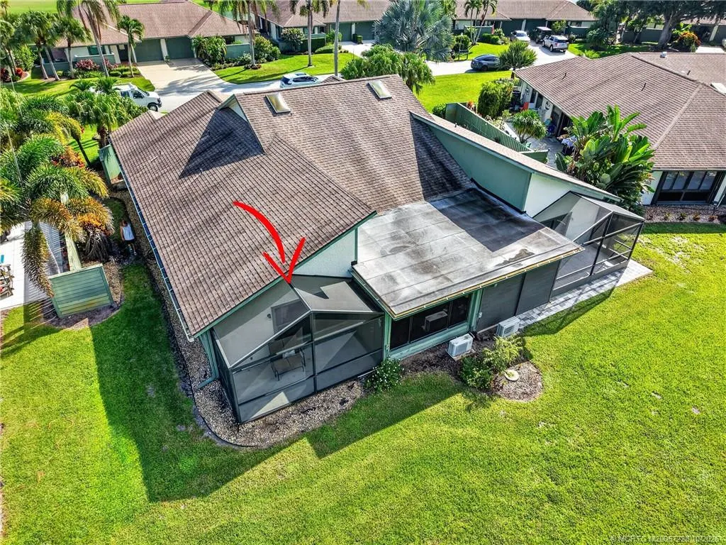 6865 SE Bunker Hill Drive