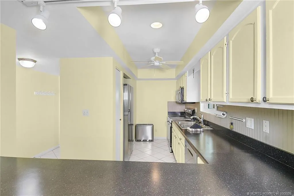 175 SE Saint Lucie Boulevard #B82