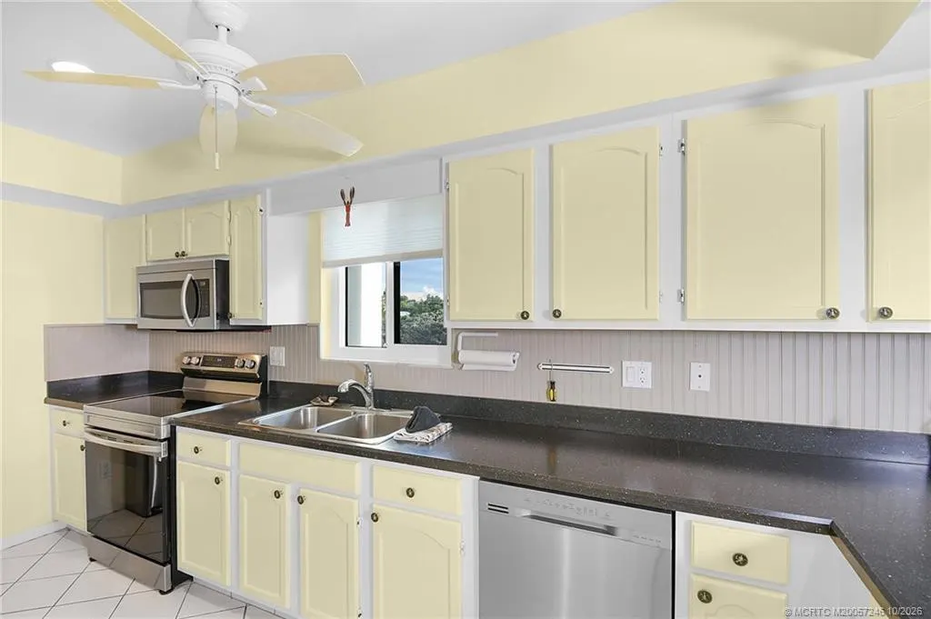 175 SE Saint Lucie Boulevard #B82